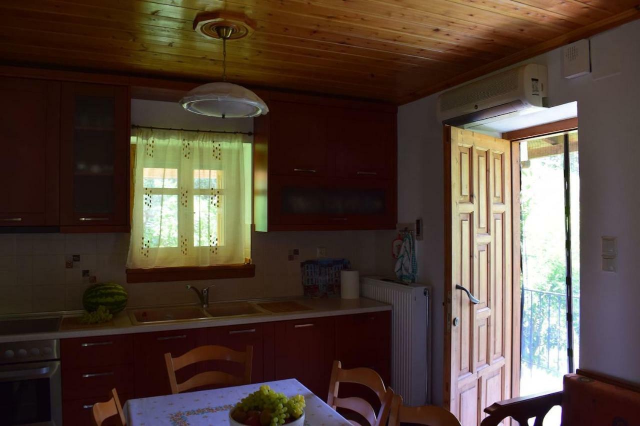 Holiday Home Dionysis Khorevtón Exterior foto