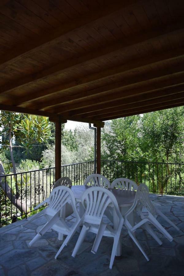 Holiday Home Dionysis Khorevtón Exterior foto